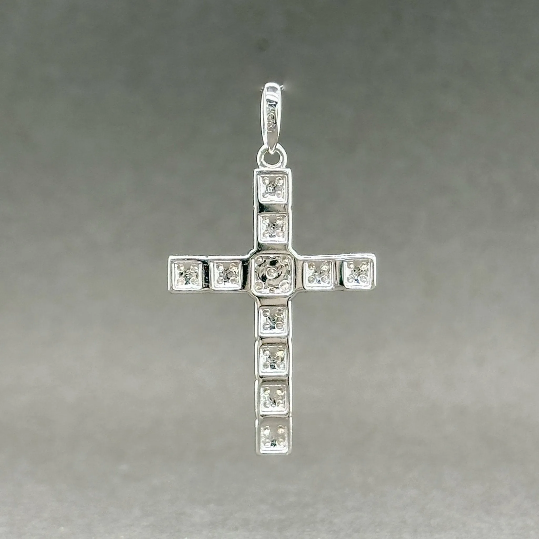 Estate 14K W Gold 0.36ctw H-I/SI2-I1 Diamond Cross Pendant