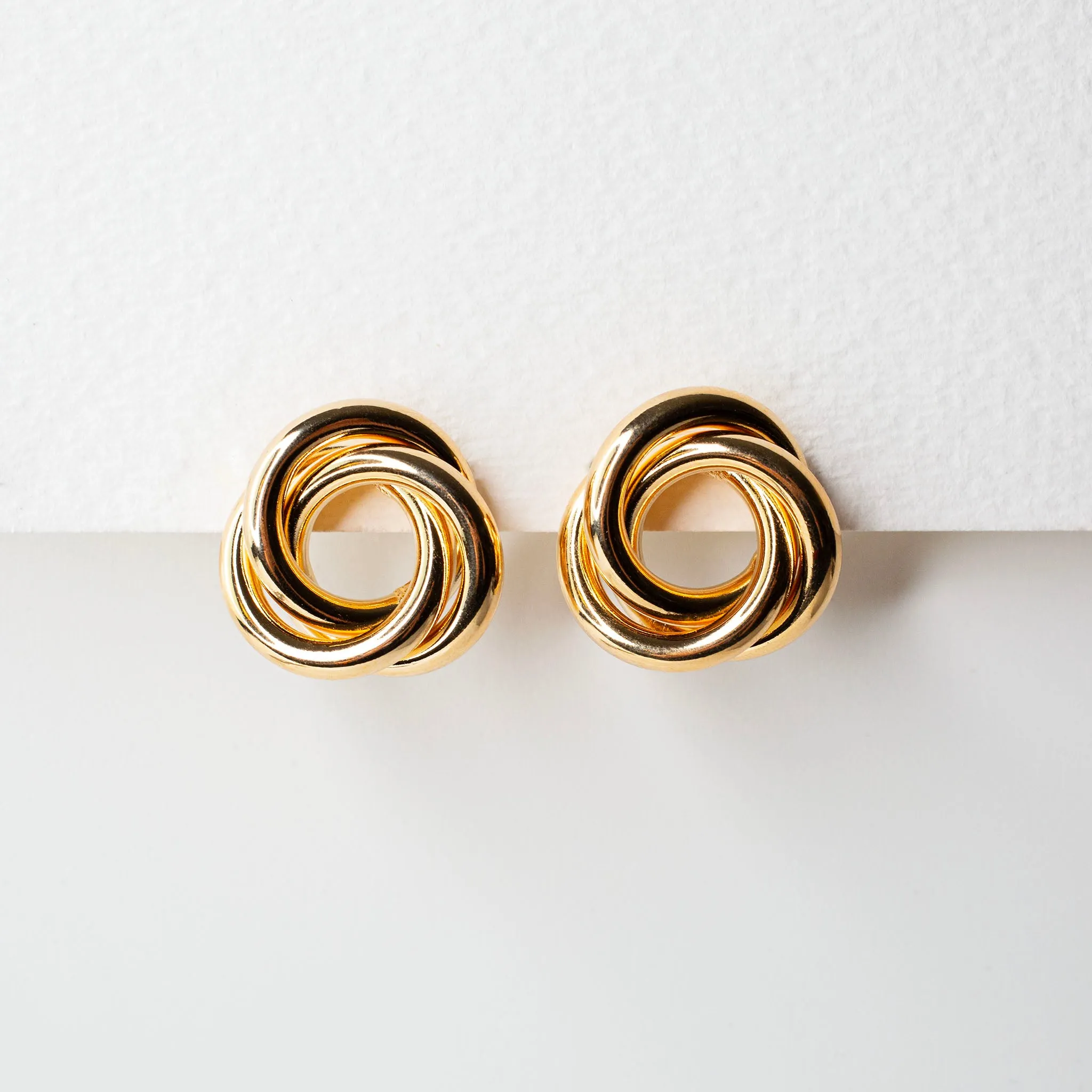 Gia Hollow Knot Stud Earrings