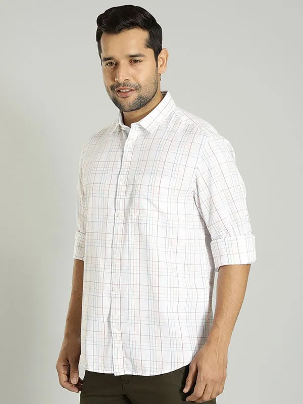 Men Checked Full Sleeve Cotton Blend Shirt