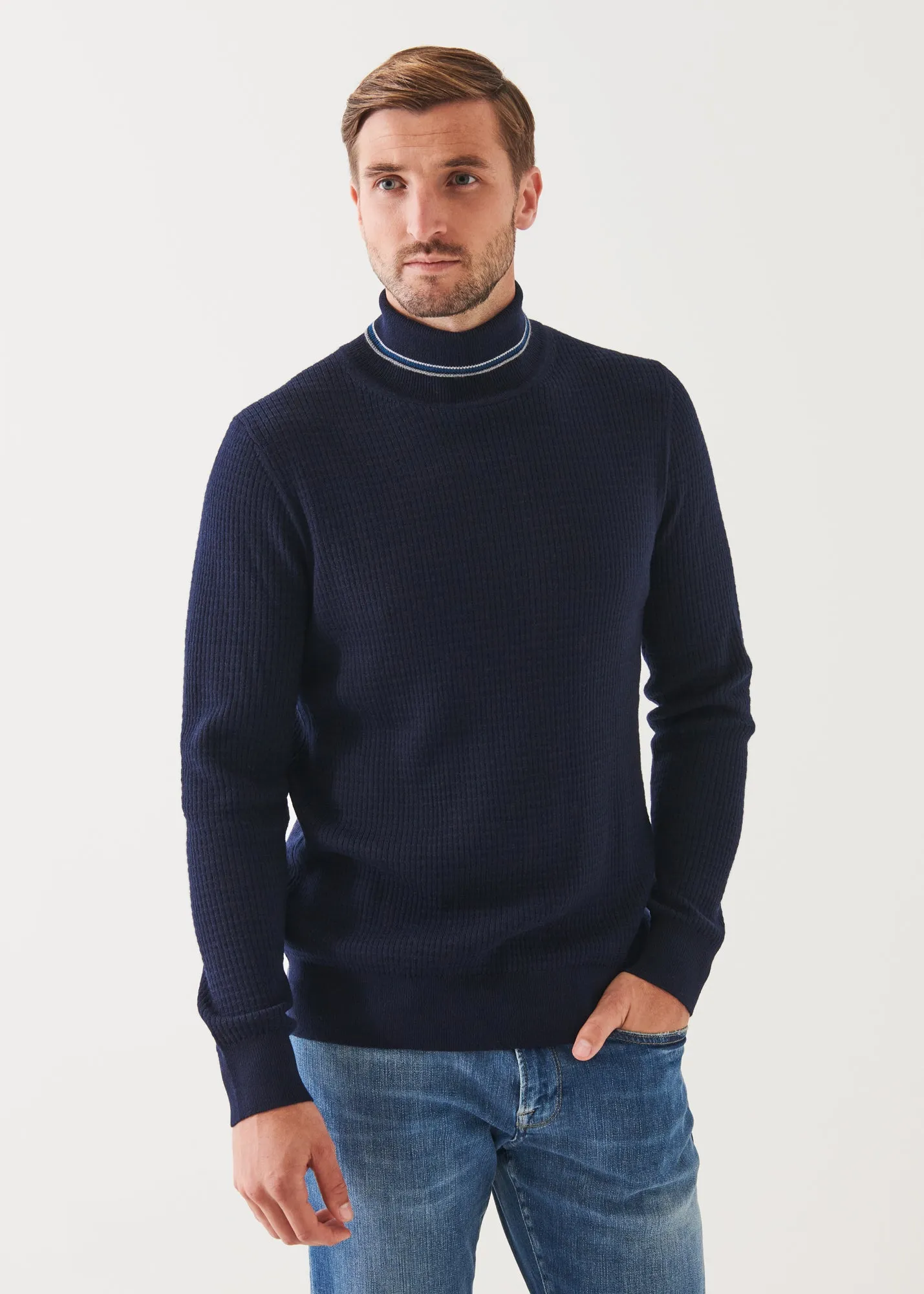 MERINO WAFFLE KNIT TURTLENECK