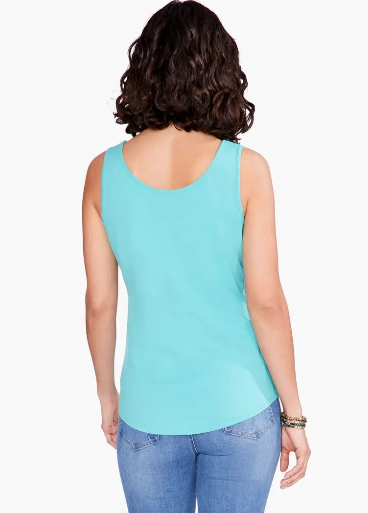 Nic   Zoe tank, shirt tail perfect