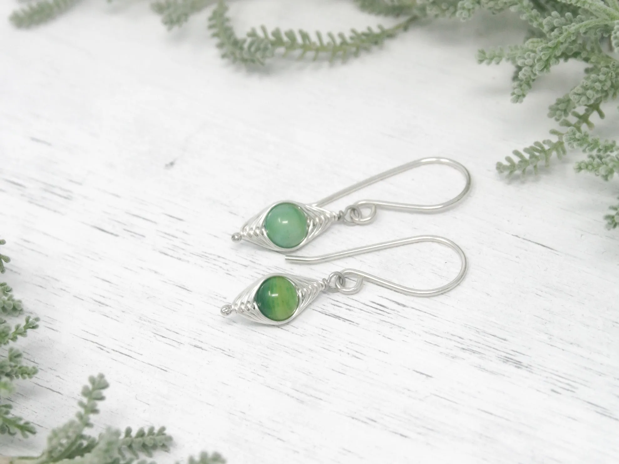 One pea in a pod earrings [made to order]