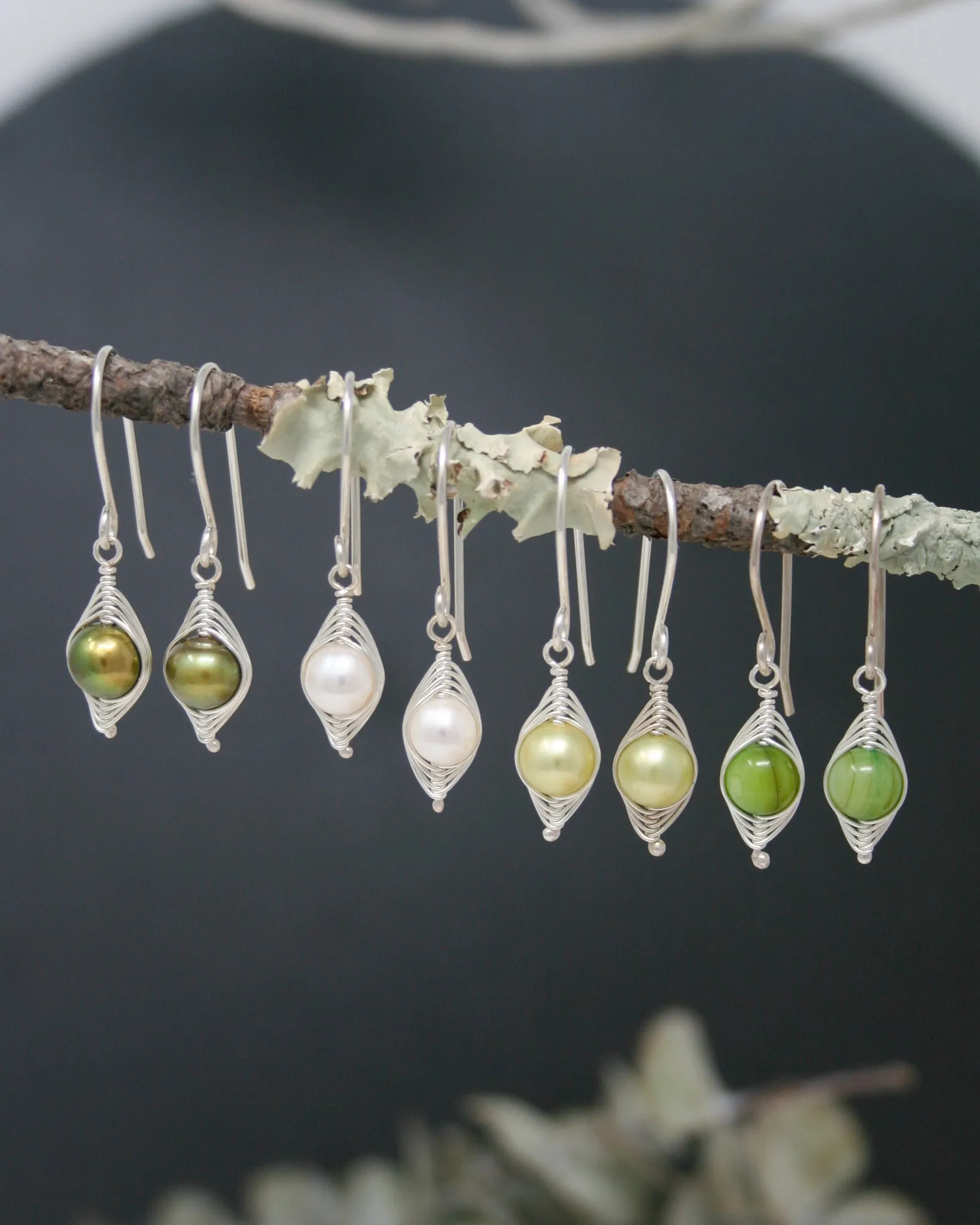 One pea in a pod earrings [made to order]