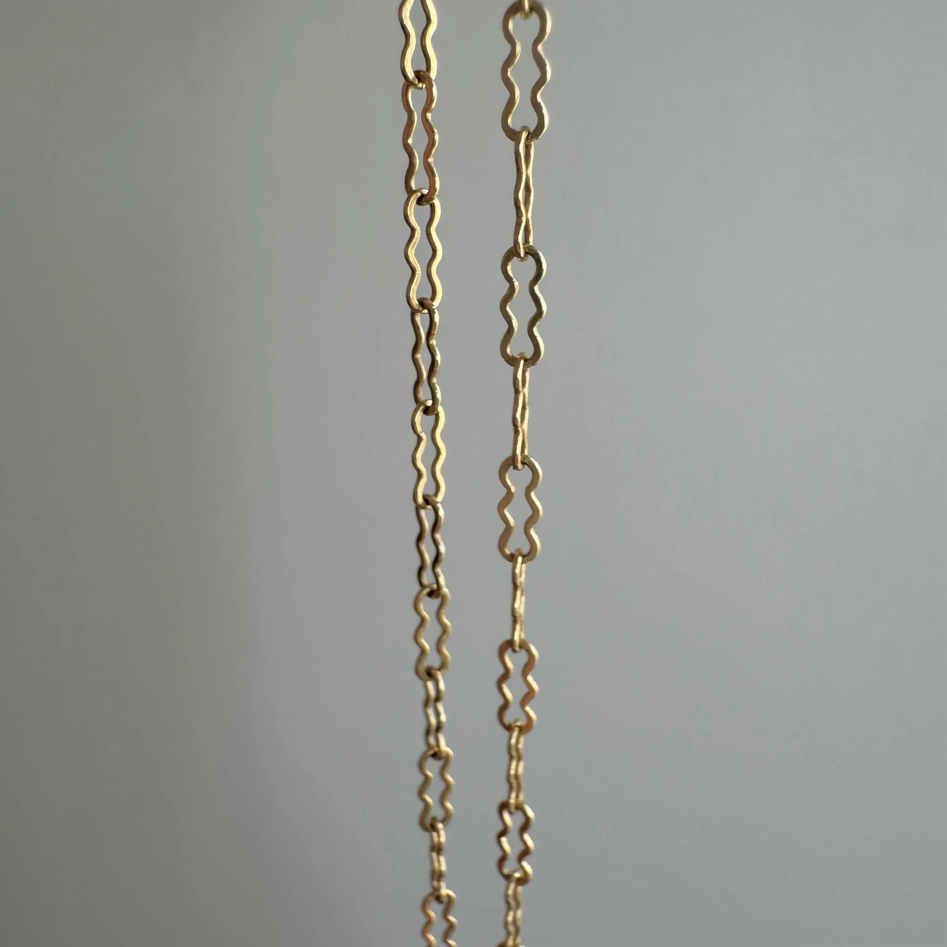 V I N T A G E // almost peanut / 14k yellow gold fancy link paperclip chain / 15.25